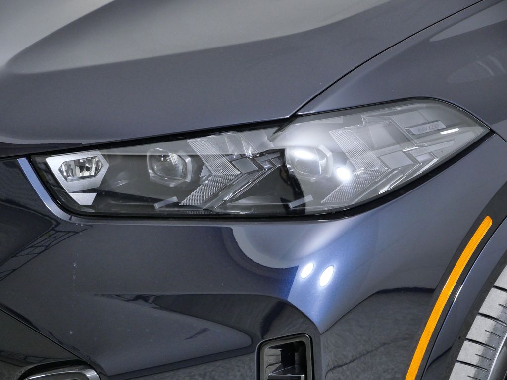 Thumbnail: 2026 BMW X5 - 3