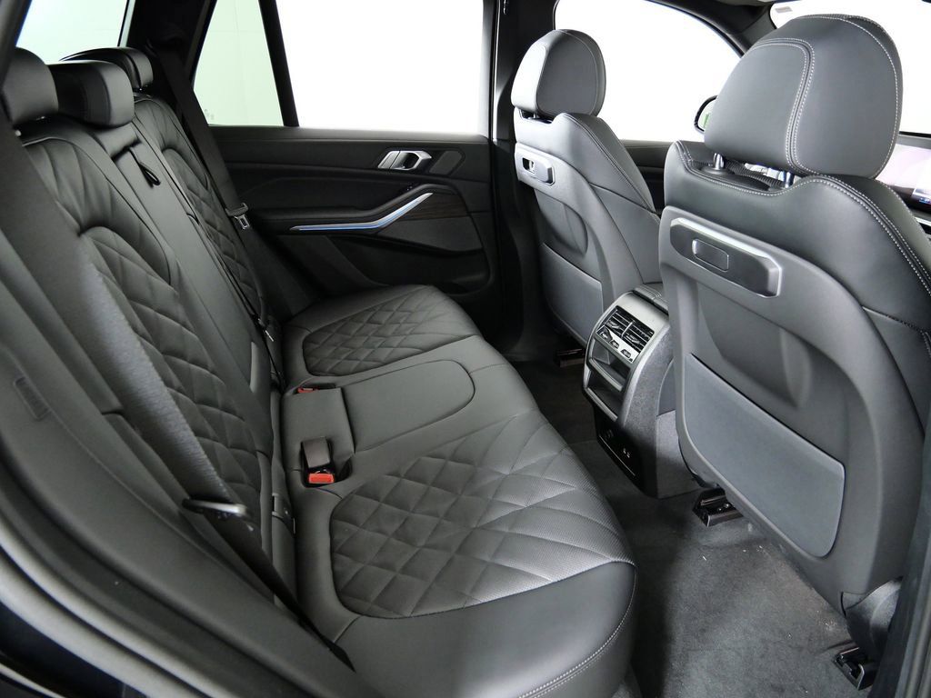 Thumbnail: 2026 BMW X5 - 28