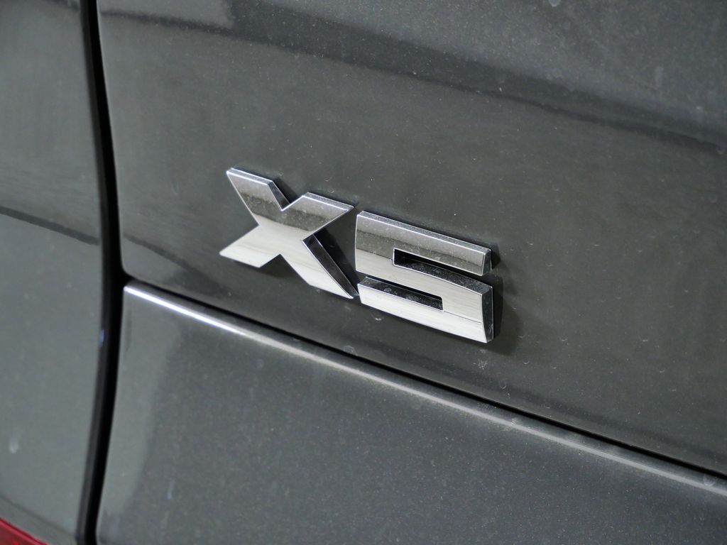 Thumbnail: 2026 BMW X5 - 13