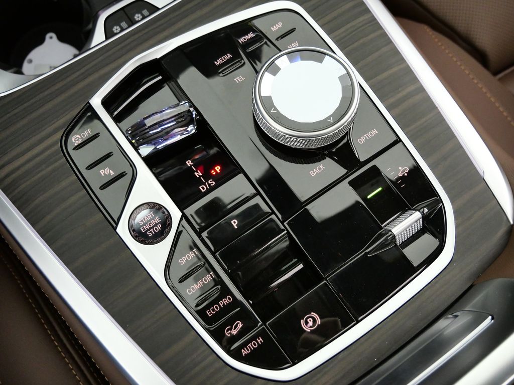 Thumbnail: 2026 BMW X7 - 48