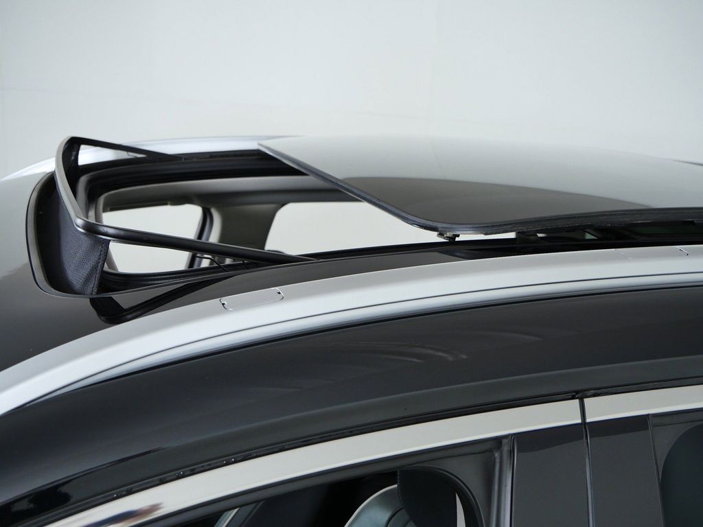 Thumbnail: 2024 Acura MDX - 18