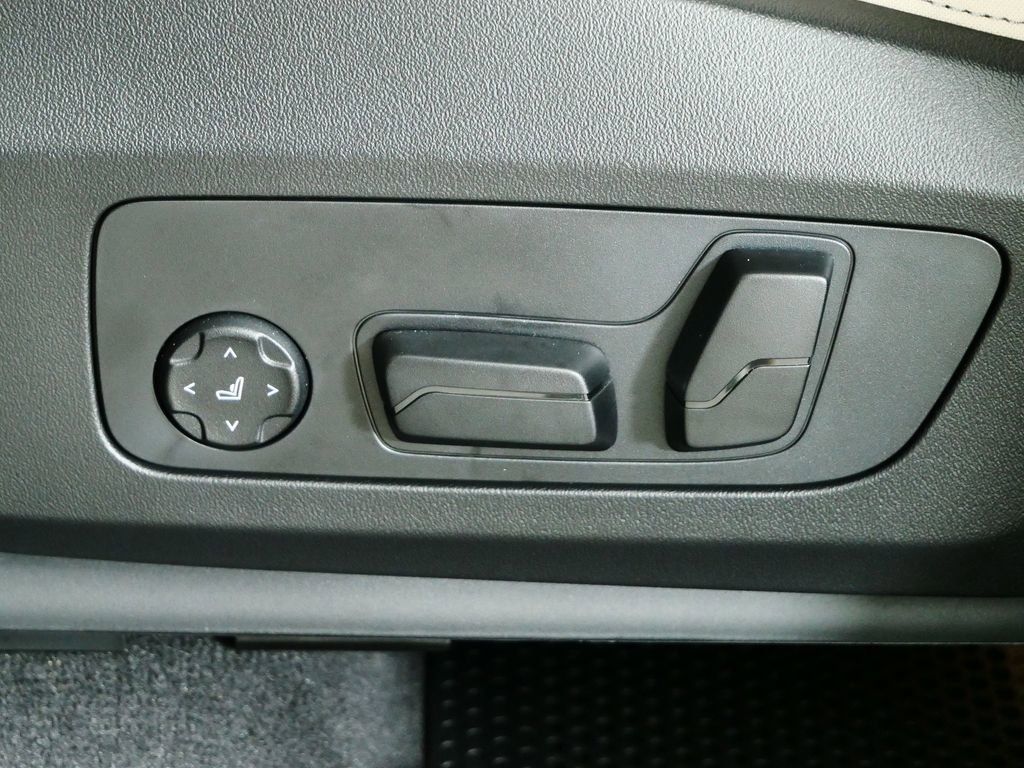 Thumbnail: 2025 BMW X1 - 37