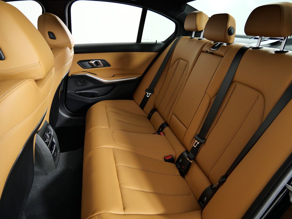 Thumbnail: 2026 BMW 3 Series - 31