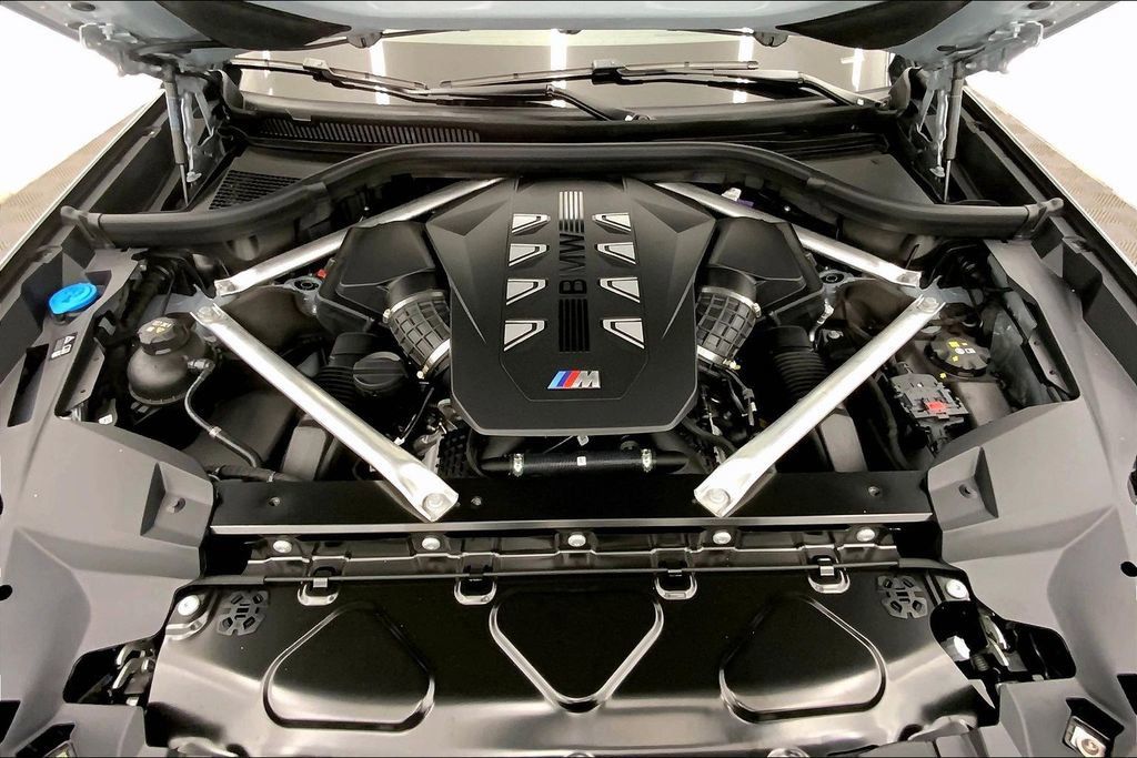 Thumbnail: 2026 BMW X7 - 9