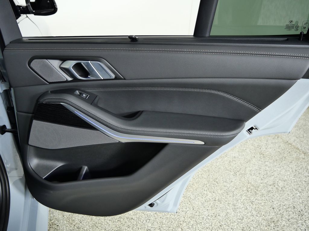 Thumbnail: 2025 BMW X5 - 30