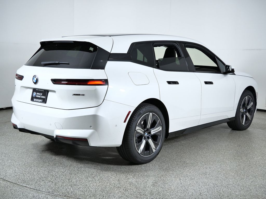 Thumbnail: 2026 BMW iX - 9