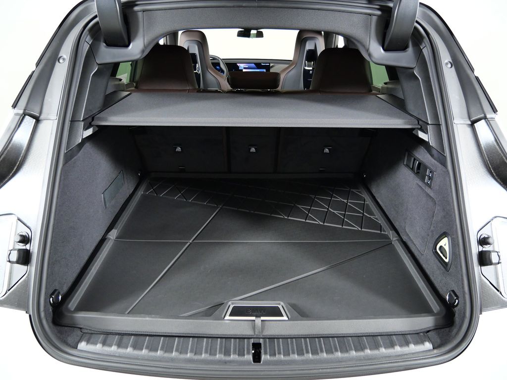 Thumbnail: 2026 BMW iX - 27