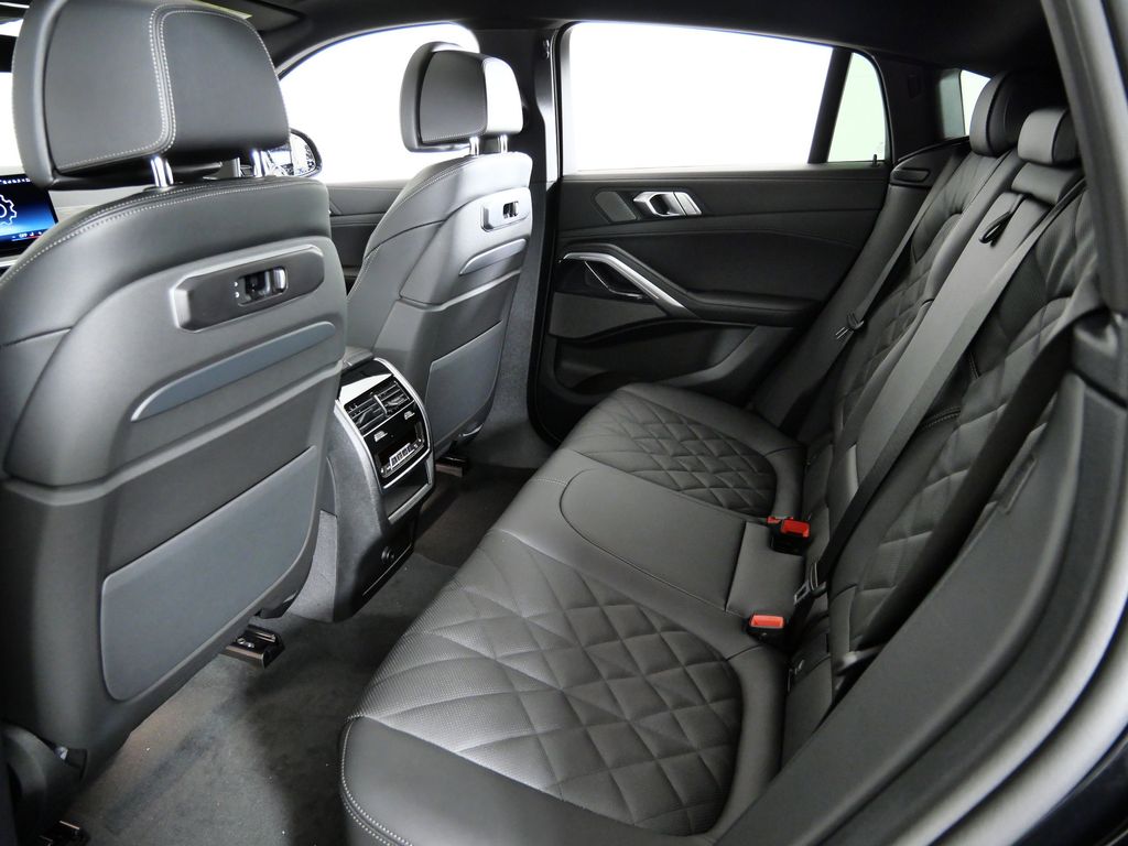 Thumbnail: 2026 BMW X6 - 31