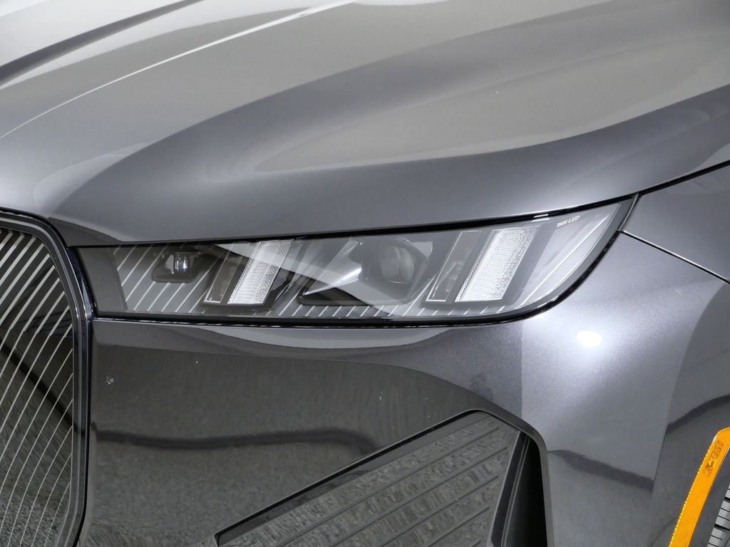 Thumbnail: 2026 BMW iX - 3