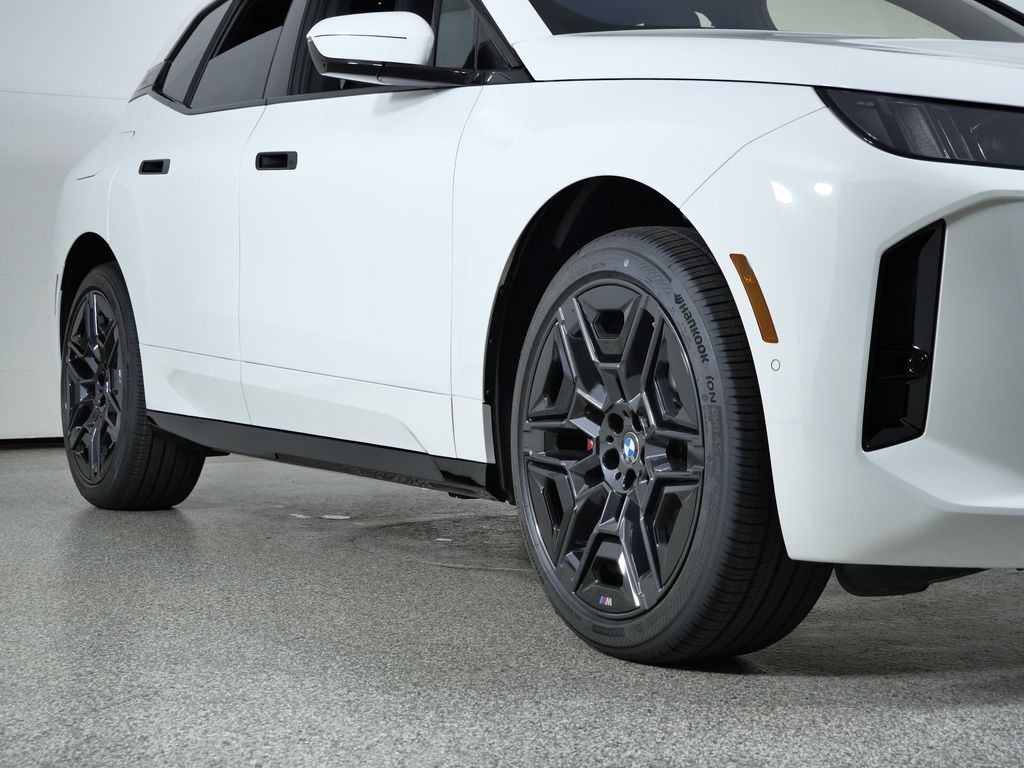 Thumbnail: 2026 BMW iX - 6