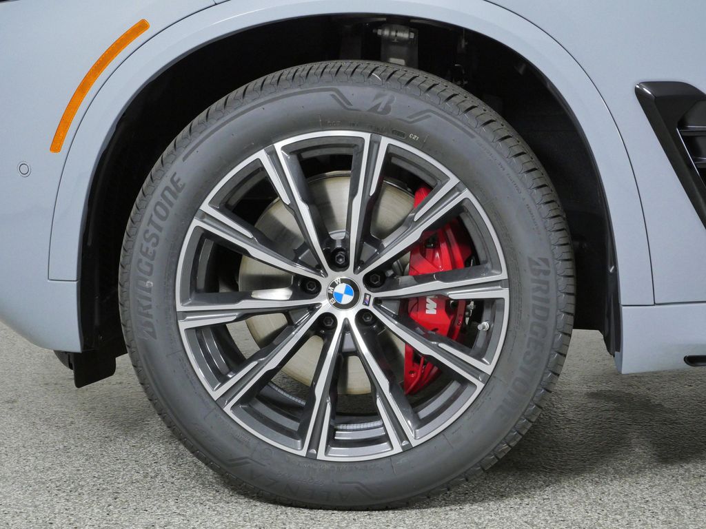 Thumbnail: 2026 BMW X5 - 16