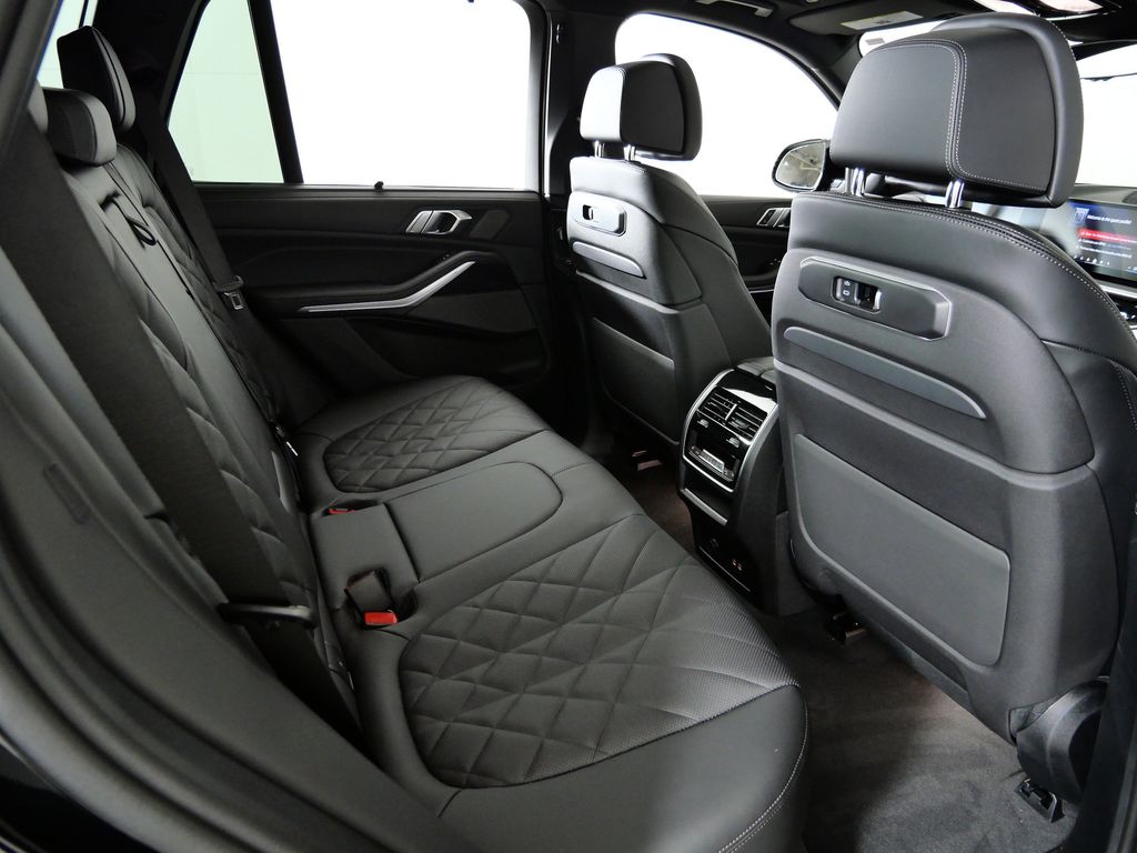 Thumbnail: 2026 BMW X5 - 26