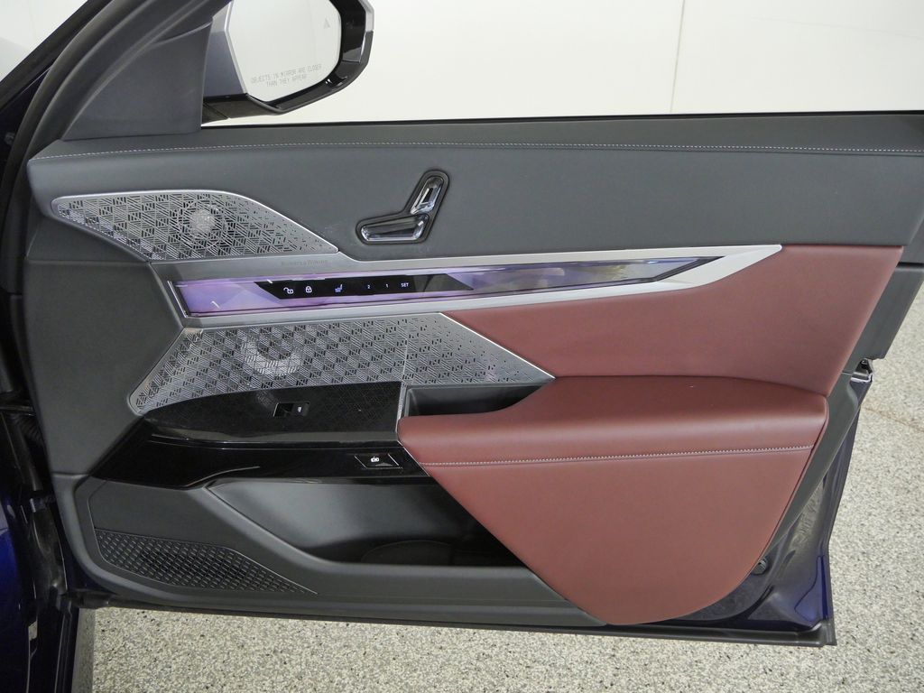 Thumbnail: 2023 BMW 7 Series - 24
