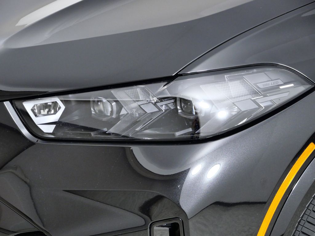 Thumbnail: 2026 BMW X5 - 3