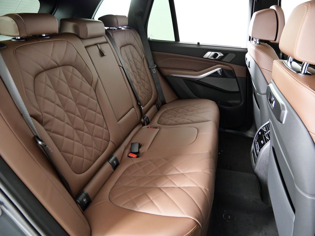 Thumbnail: 2026 BMW X5 - 27