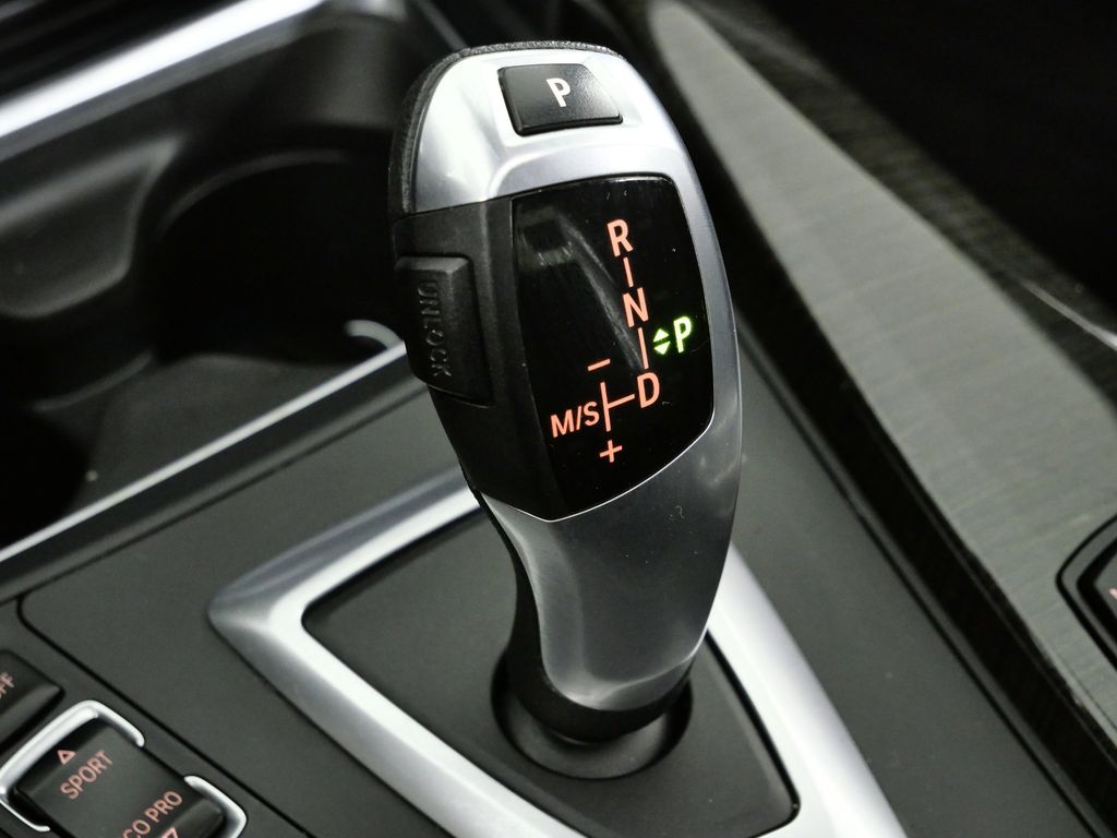 Thumbnail: 2013 BMW 3 Series - 45