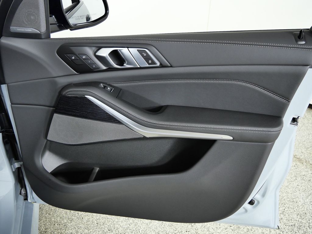 Thumbnail: 2026 BMW X5 - 19