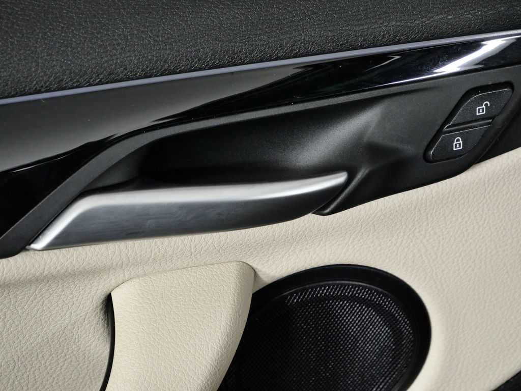 Thumbnail: 2020 BMW X2 - 37