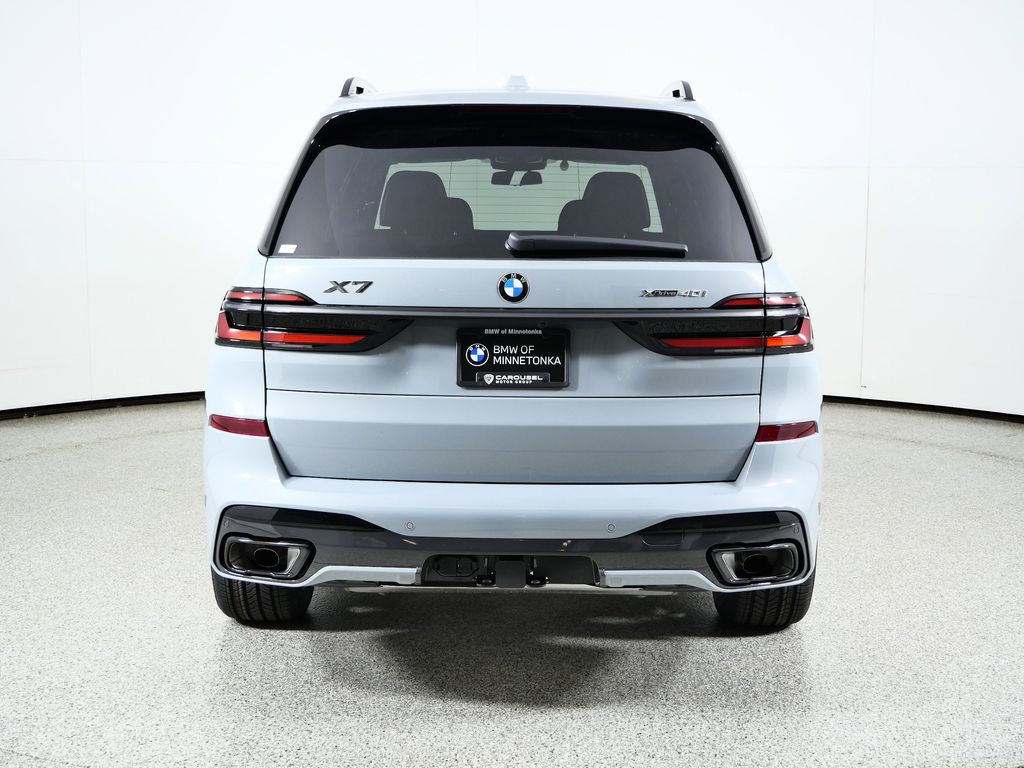 Thumbnail: 2026 BMW X7 - 10