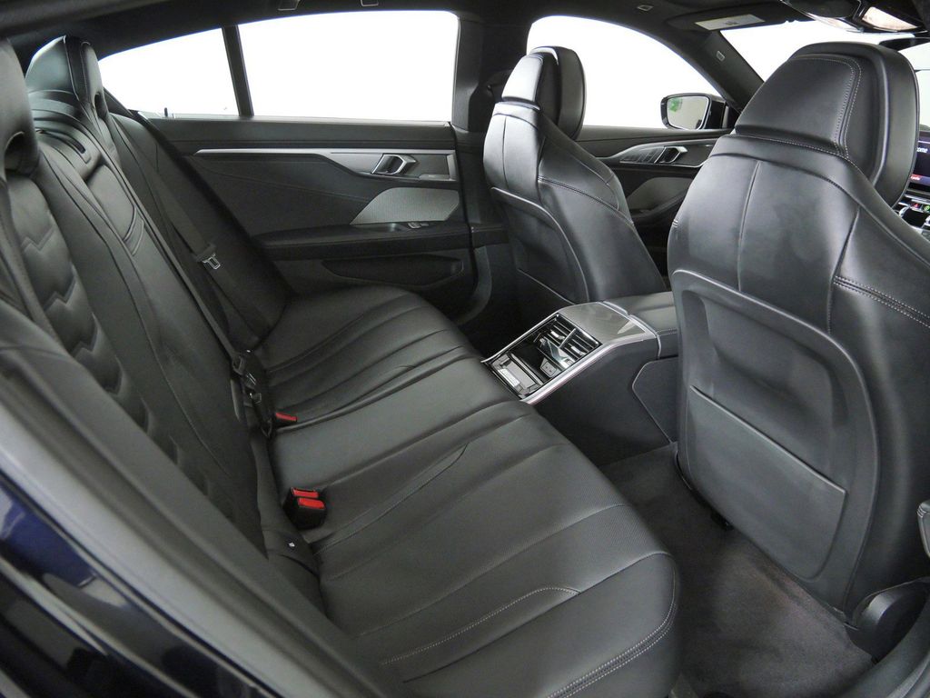 Thumbnail: 2026 BMW 8 Series - 25