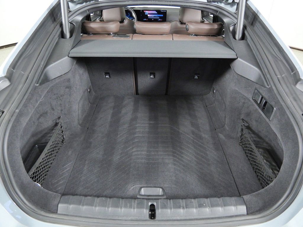 Thumbnail: 2023 BMW i4 - 32