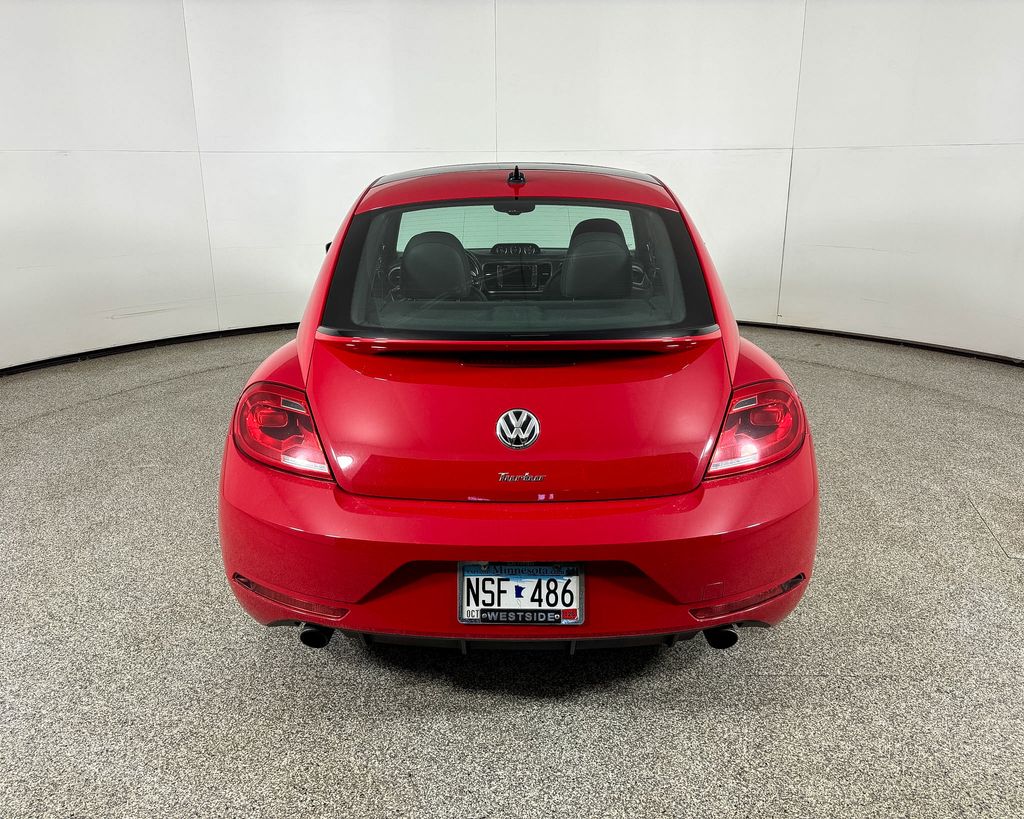 Thumbnail: 2016 Volkswagen Beetle - 7