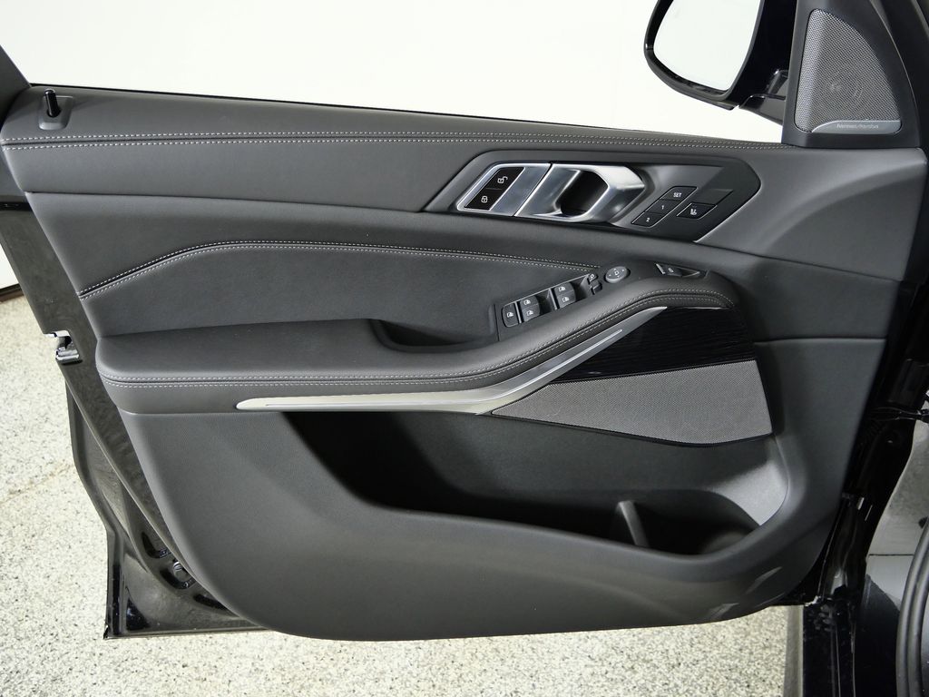 Thumbnail: 2026 BMW X5 - 34