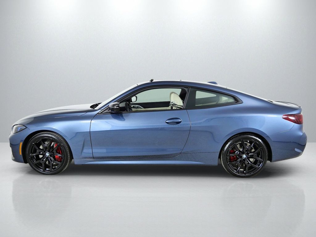 Thumbnail: 2025 BMW 4 Series - 18
