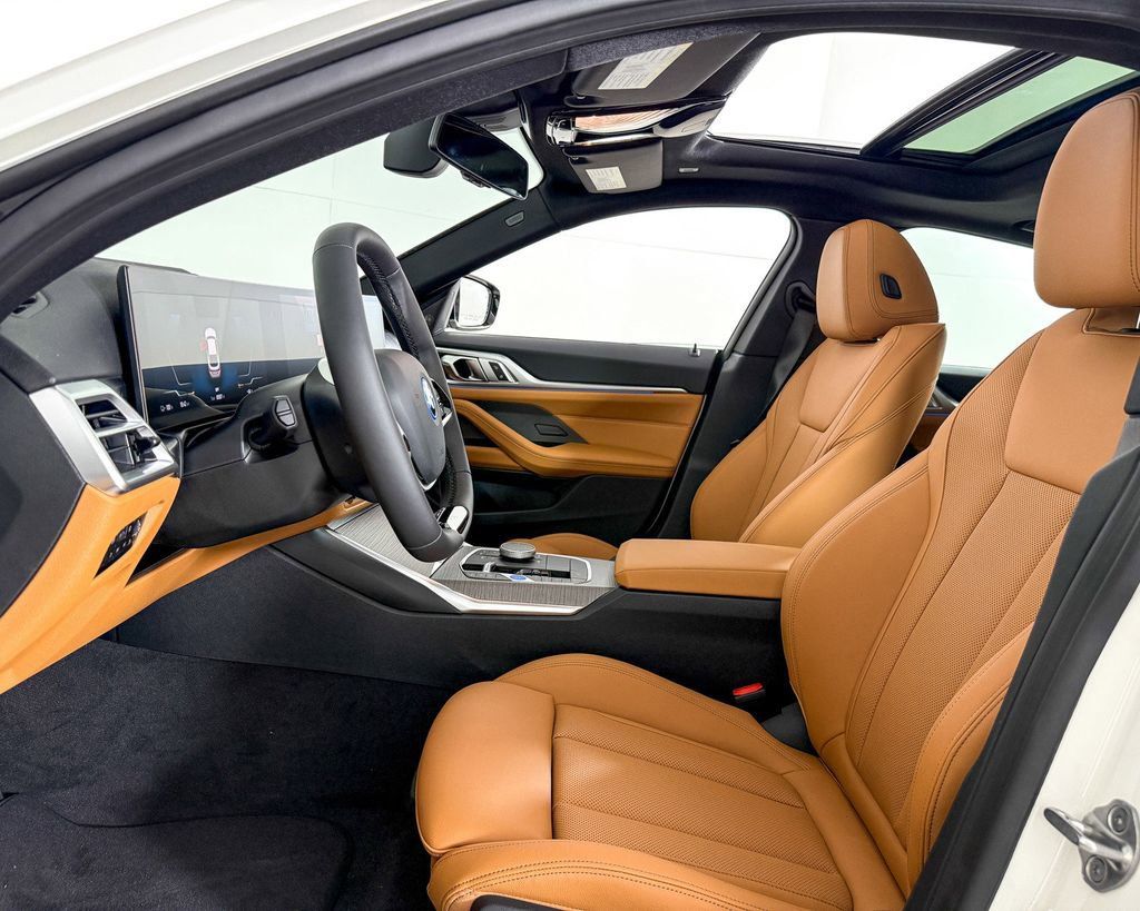 Thumbnail: 2025 BMW i4 - 34