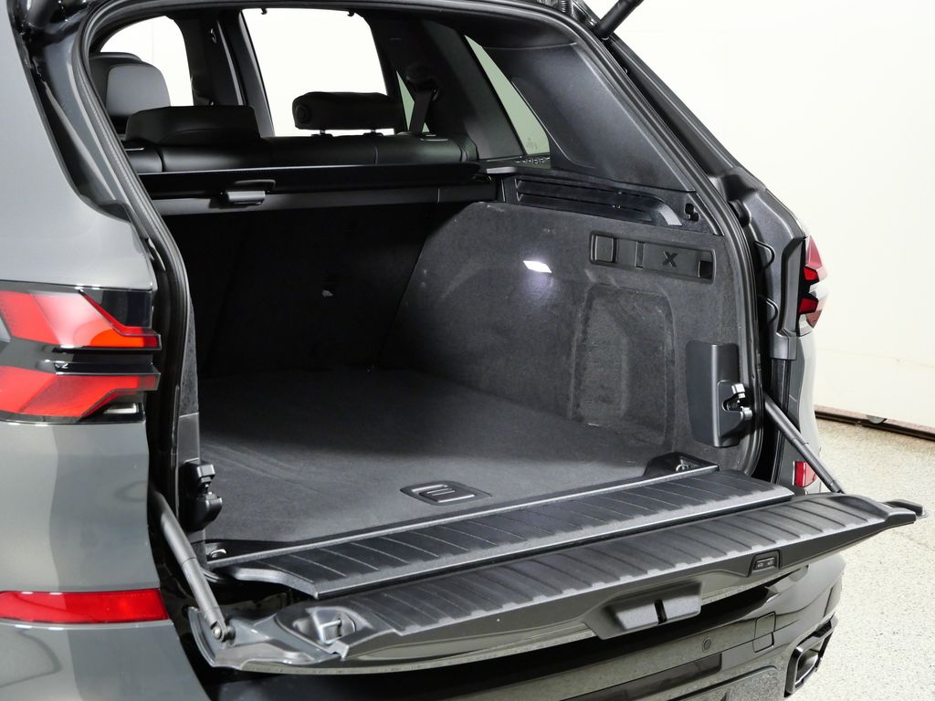 Thumbnail: 2026 BMW X5 - 29