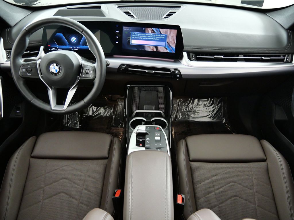 Thumbnail: 2025 BMW X1 - 6