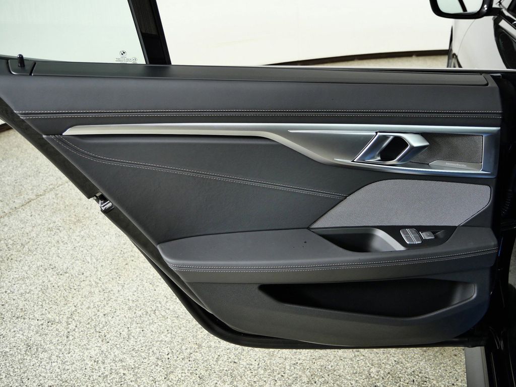 Thumbnail: 2026 BMW 8 Series - 30