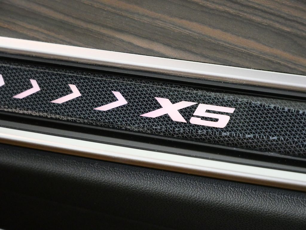 Thumbnail: 2026 BMW X5 - 24