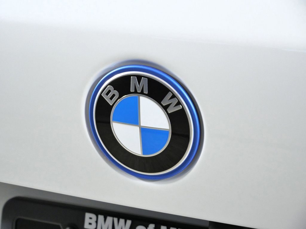 Thumbnail: 2026 BMW X5 - 11
