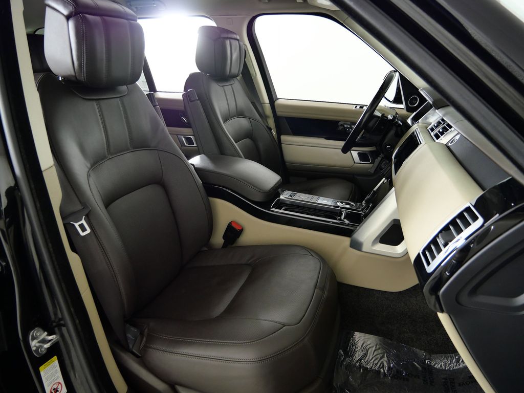 Thumbnail: 2018 Land Rover Range Rover - 22