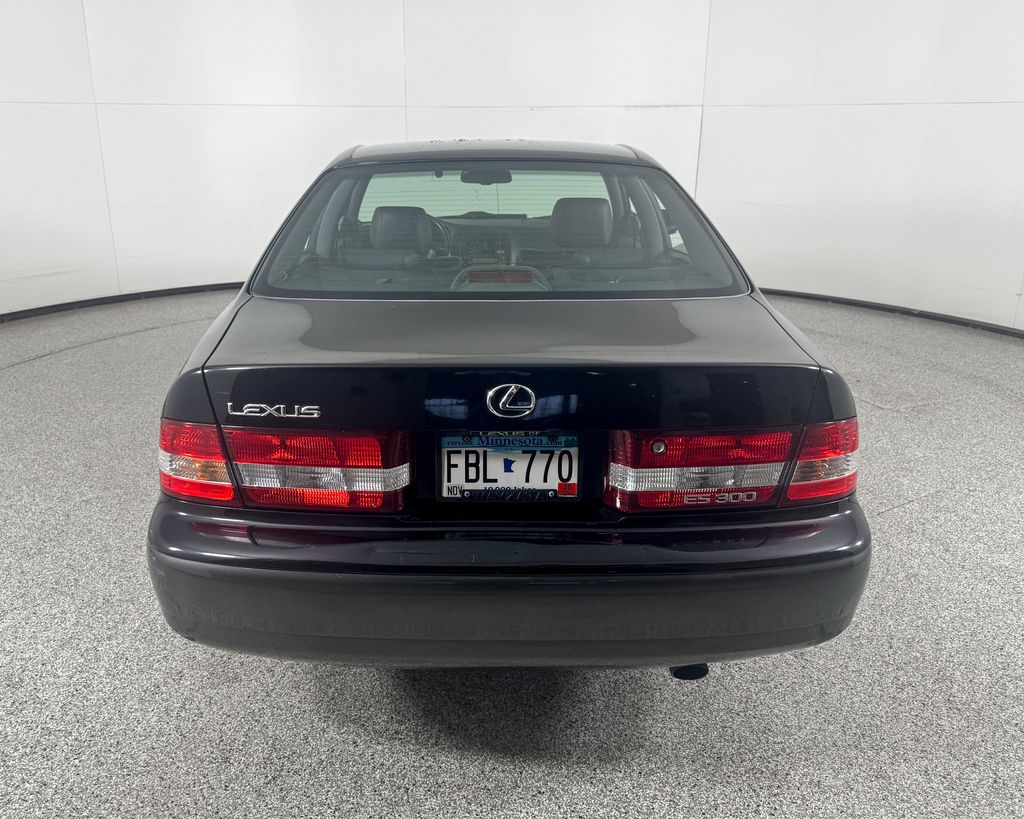 Thumbnail: 2000 Lexus ES - 7