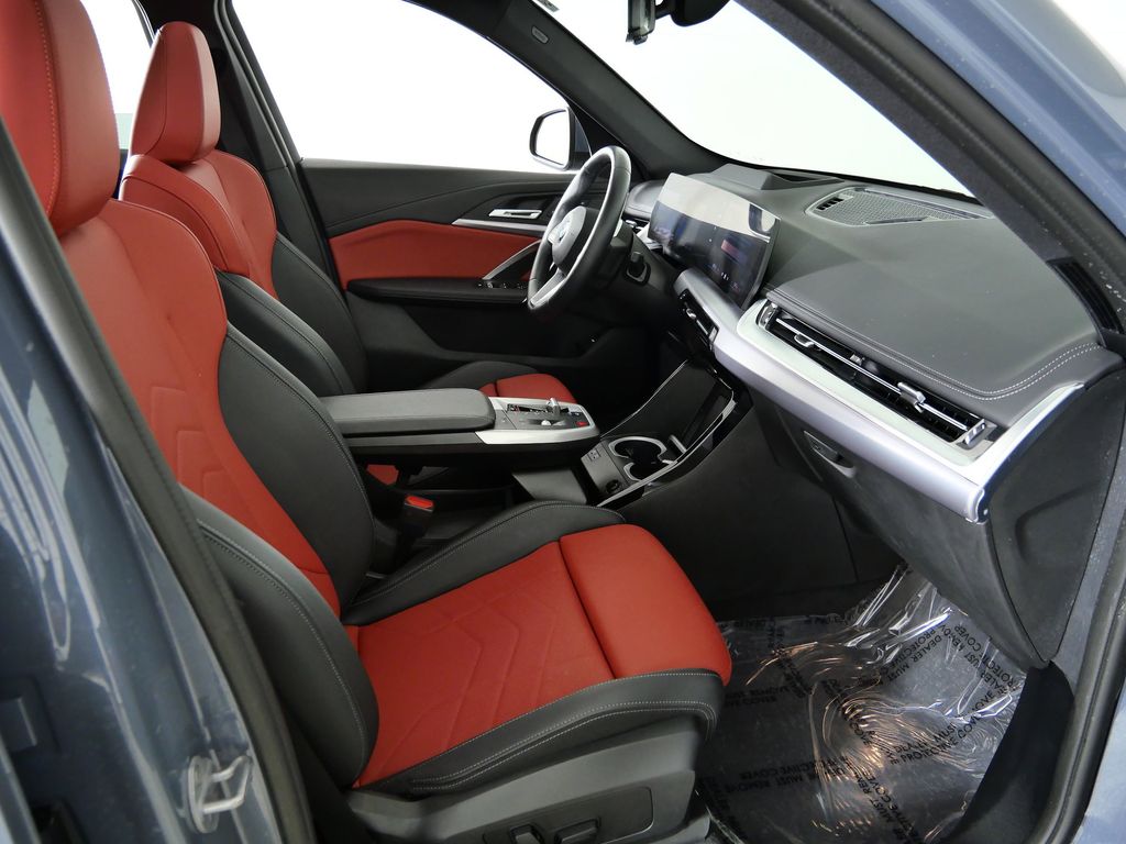 Thumbnail: 2025 BMW X1 - 24