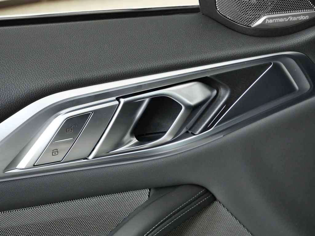 Thumbnail: 2026 BMW M4 - 32