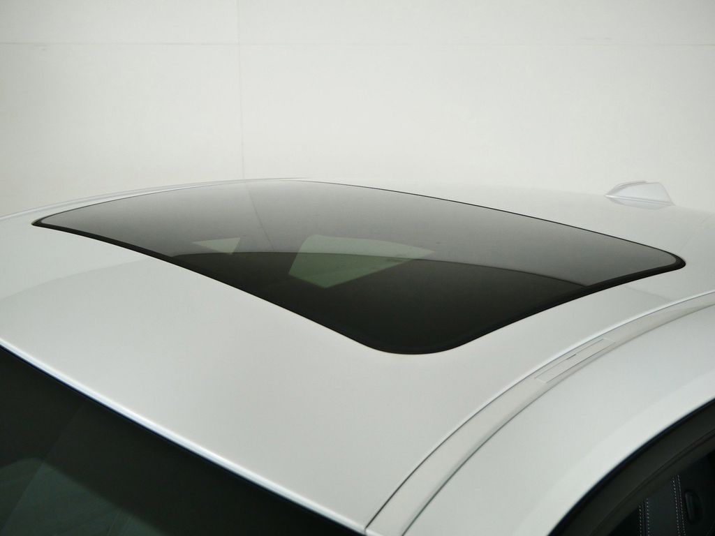 Thumbnail: 2026 BMW 4 Series - 18