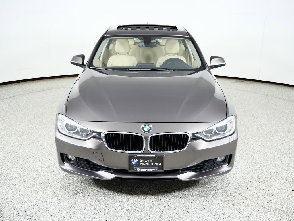 Thumbnail: 2015 BMW 3 Series - 17