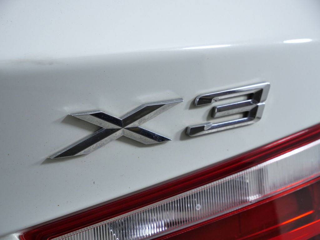 Thumbnail: 2017 BMW X3 - 13