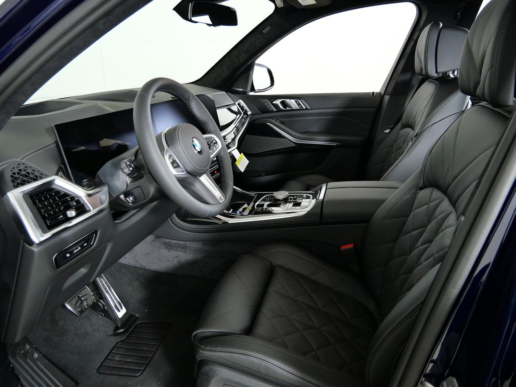Thumbnail: 2026 BMW X7 - 35