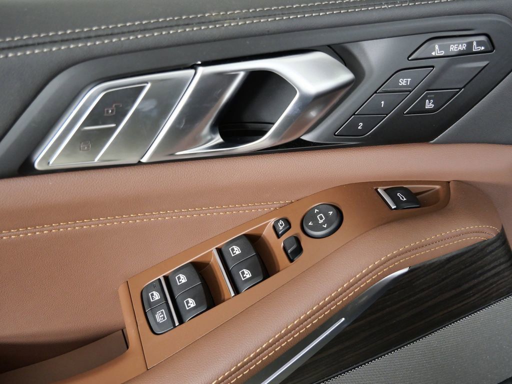 Thumbnail: 2026 BMW X7 - 41