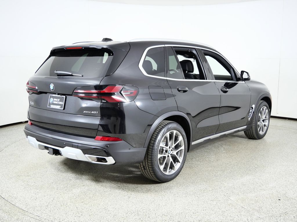 Thumbnail: 2026 BMW X5 - 9