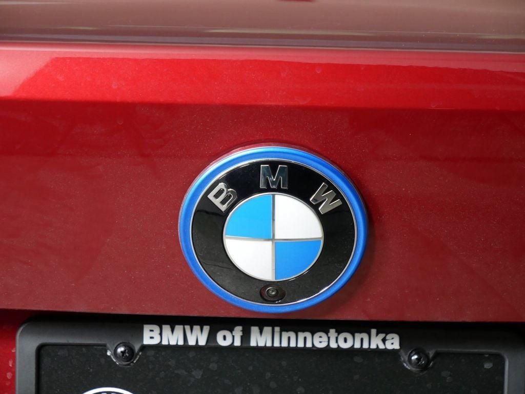 Thumbnail: 2025 BMW i4 - 12