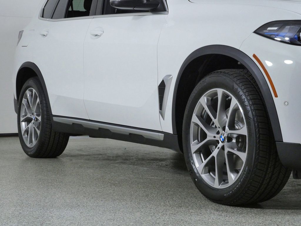 Thumbnail: 2026 BMW X5 - 6
