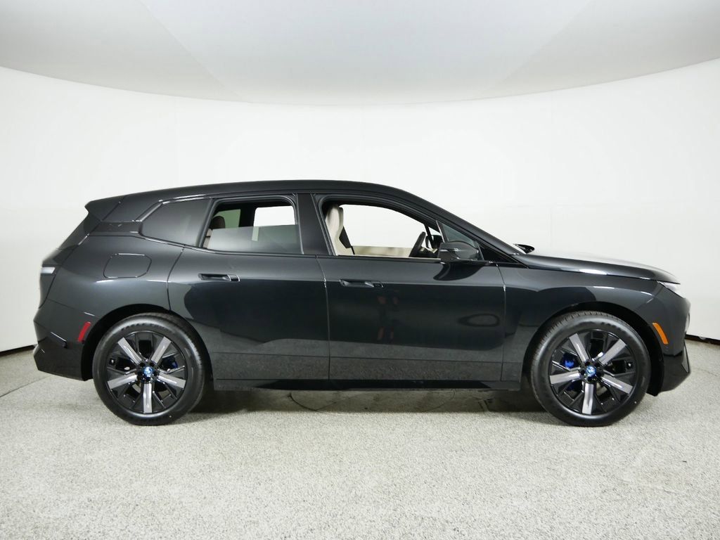 Thumbnail: 2025 BMW iX - 11