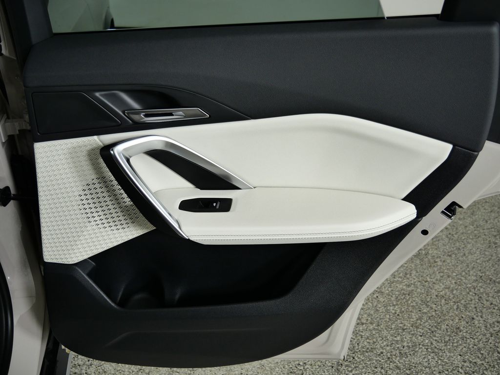 Thumbnail: 2026 BMW X1 - 23