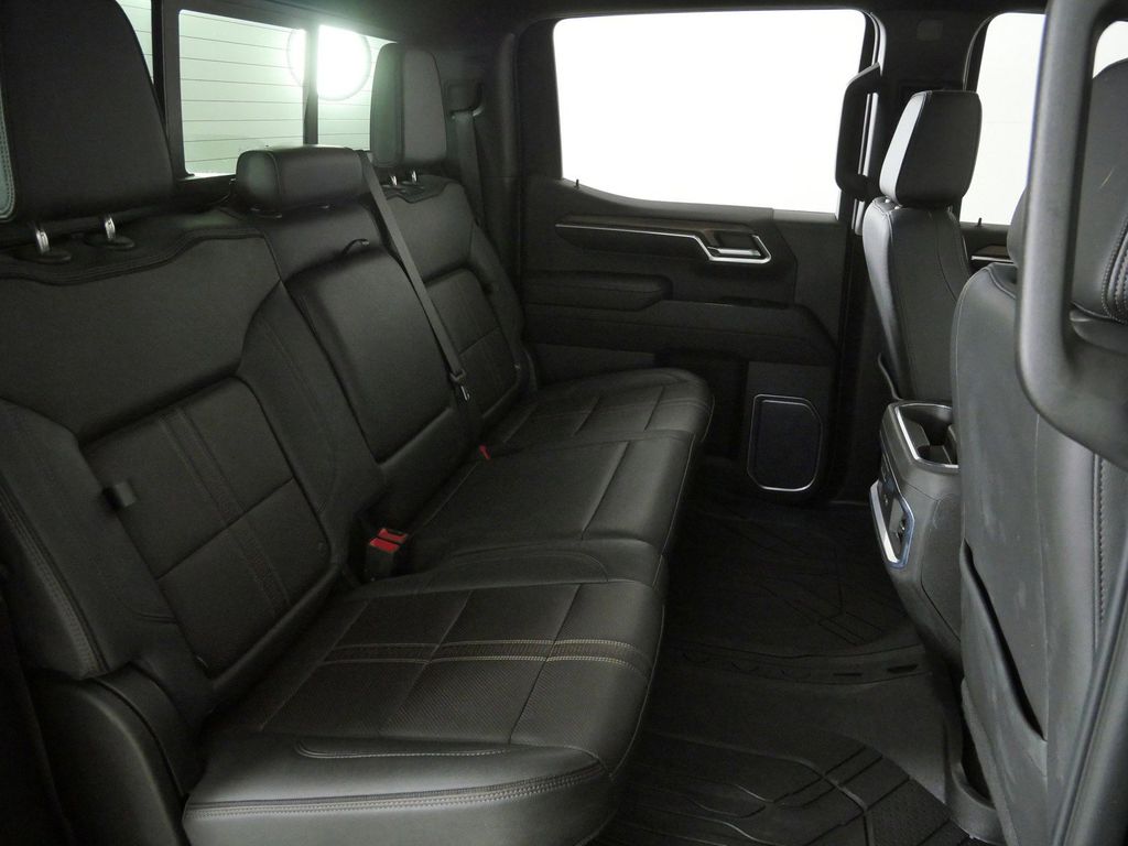 Thumbnail: 2022 Chevrolet Silverado 1500 - 27