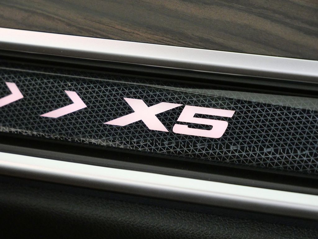 Thumbnail: 2026 BMW X5 - 24